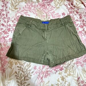 Simply Styled Green Shorts